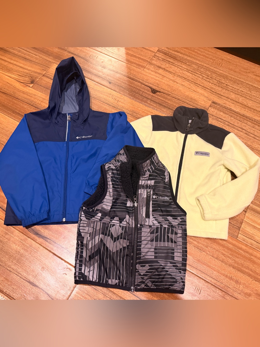 Boys Columbia Fall Bundle Hooded Windbreaker Reversible Vest Fleece Sweater 4-5